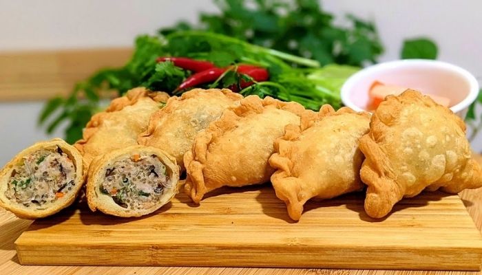 Bánh Gối – Món ăn đường phố hấp dẫn