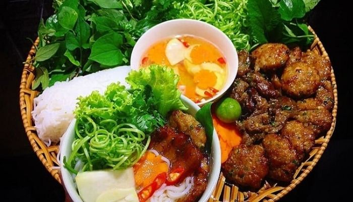 Điều khiến Bún Chả Hà Nội gây thương nhớ không chỉ nằm ở hương vị, mà còn ở cảm xúc.
