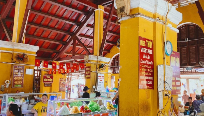 Nét kiến trúc cổ của chợ Hội An