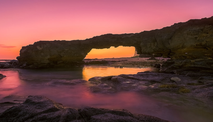 Cổng Tò Vò lúc ánh chiều tà