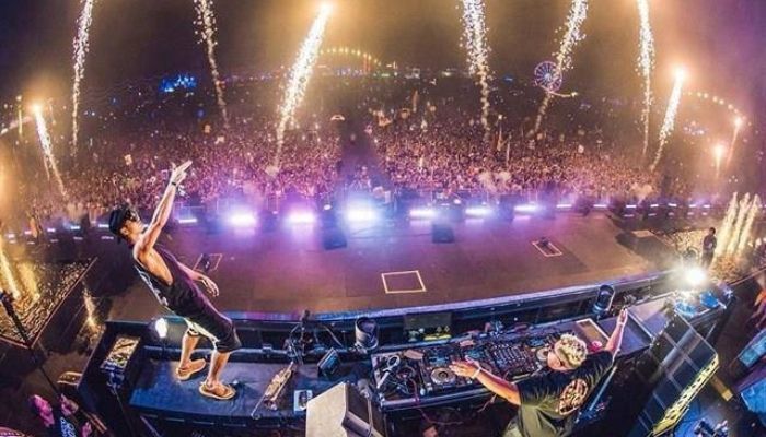 Sân khấu hoành tráng – Âm thanh ánh sáng đỉnh cao