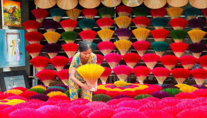 Nghệ thuật làm hương đặc sắc tại đây