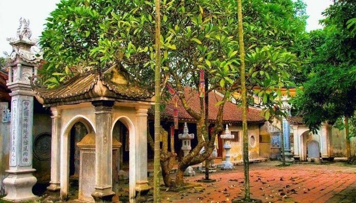 Nằm bên bờ sông Hồng hiền hòa, Phố Hiến từng được mệnh danh là “Tiểu Tràng An”