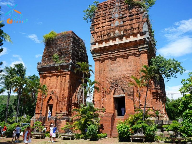 Tháp Đôi Quy Nhơn là một trong những di tích Chăm Pa tiêu biểu