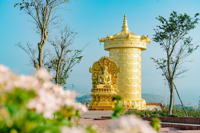 Đại Bảo Tháp Kinh Luân