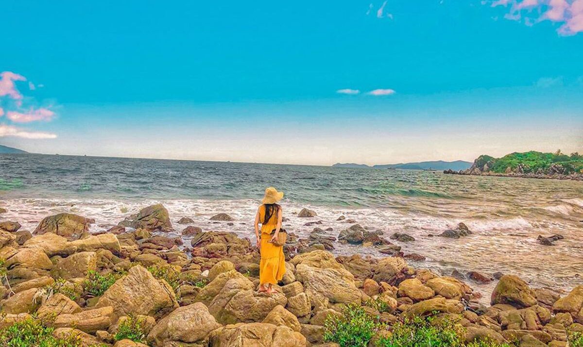 Đi chơi tại biển Quan Lạn