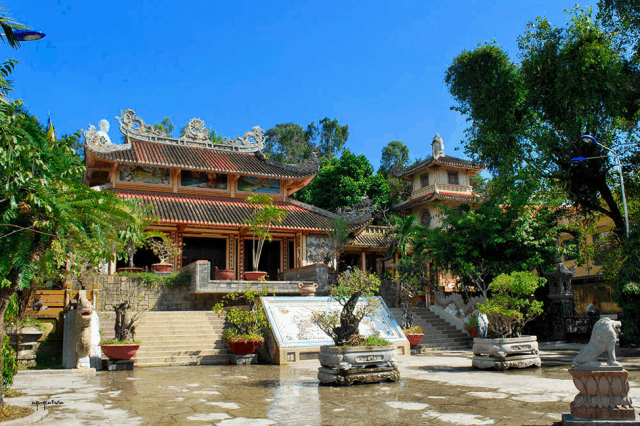 Địa điểm du lịch chùa Long Sơn Nha Trang