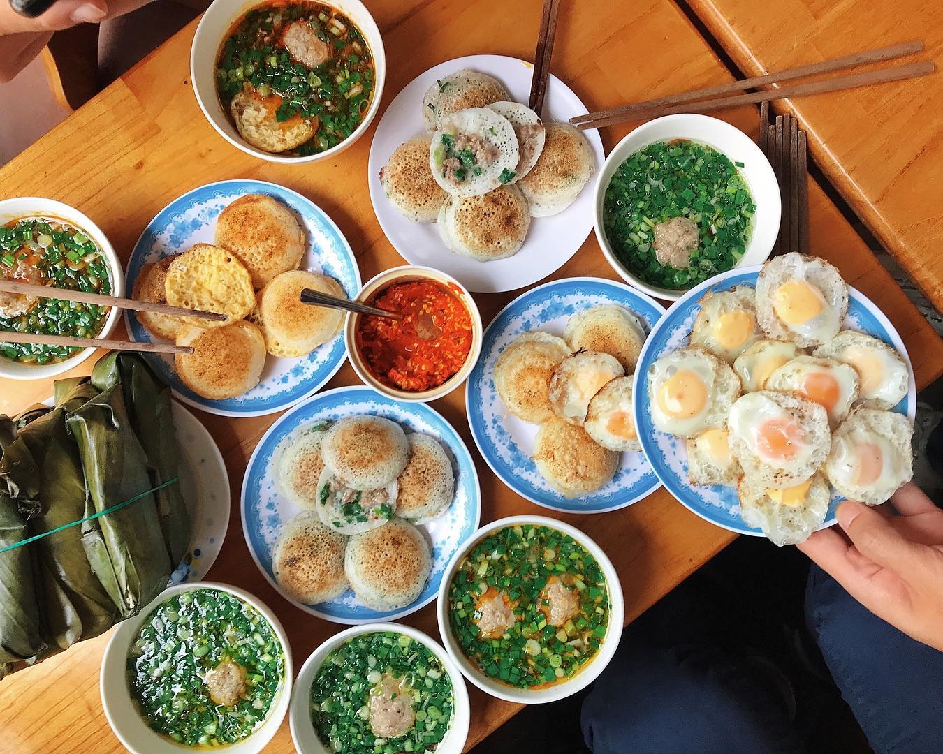 Bánh căn nóng Đà Lạt