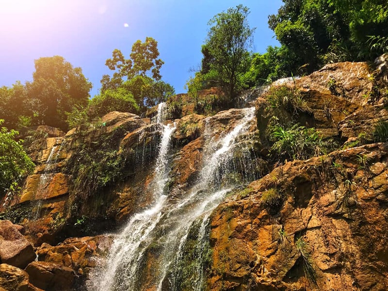 Cảnh đẹp tại thác Lựng Xanh