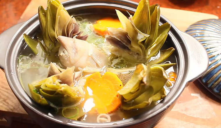 Canh atiso hầm giò heo Đà Lạt