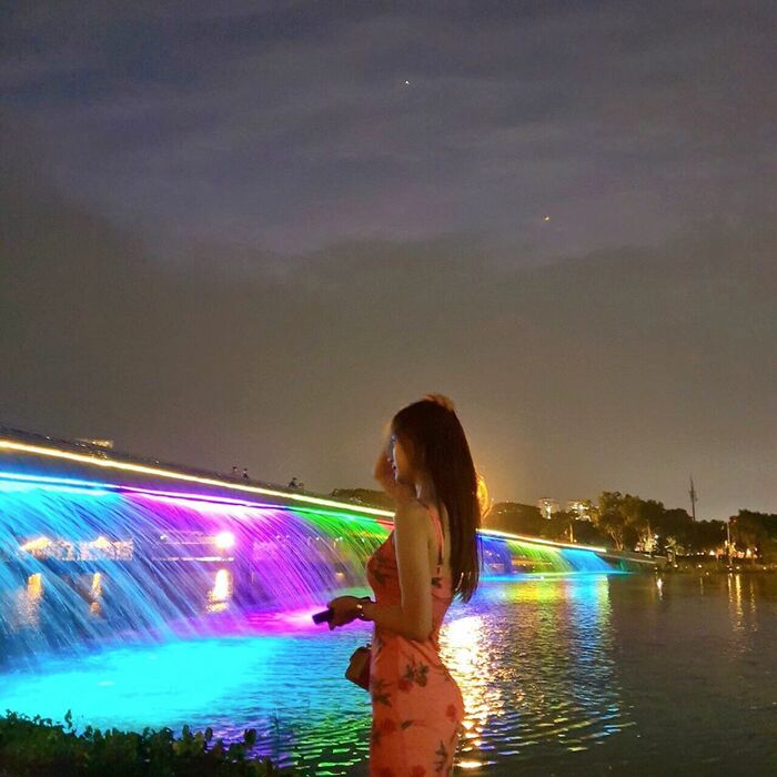 Chụp ảnh đẹp tại Cầu Ánh Sao Sài Gòn