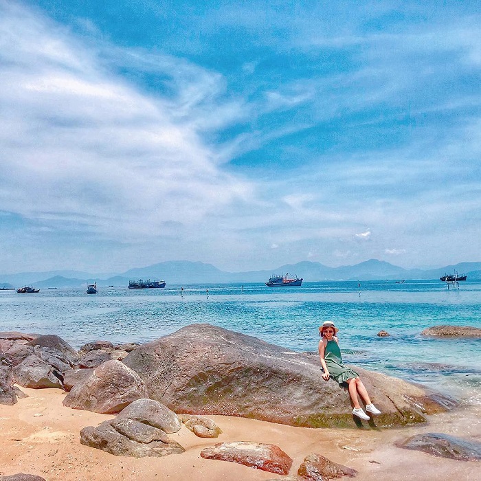 Chụp ảnh đẹp tại biển Xuân Thiều