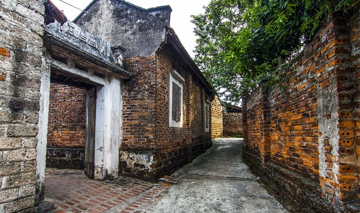 Hình ảnh ngôi nhà làng cổ Phong Nam