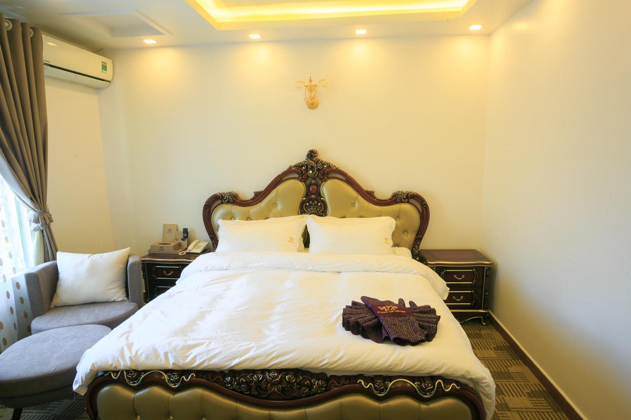 Khách sạn Phạm Hà Hotel