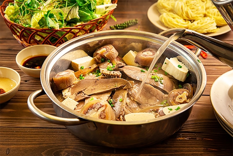 Lẩu bò Ba Toa