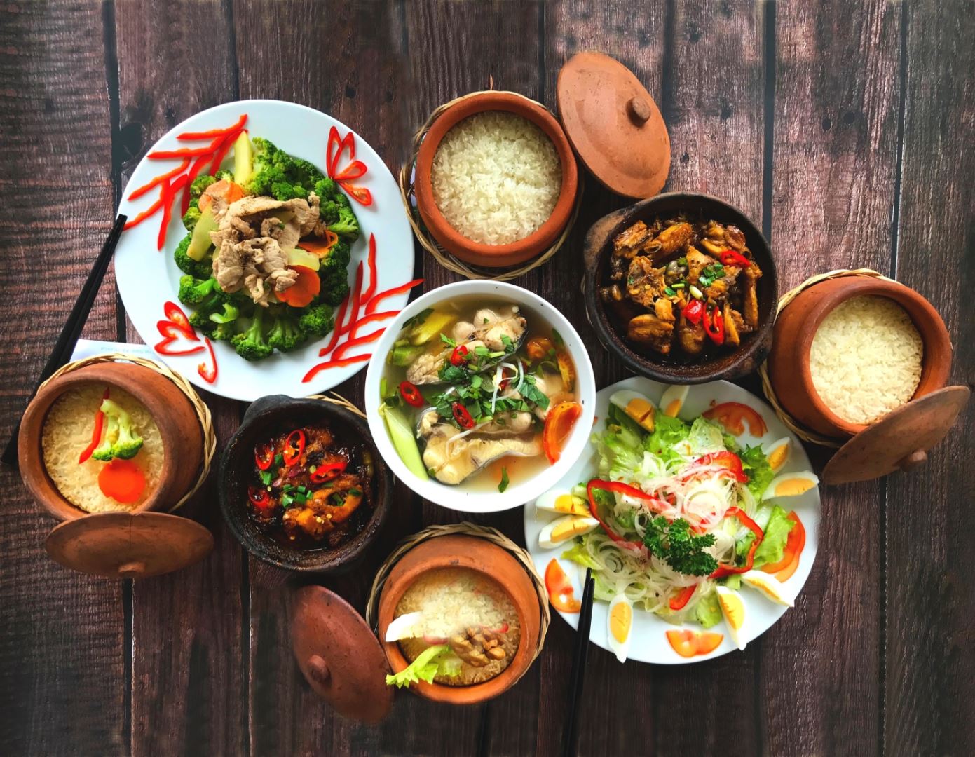 Quán ăn truyền thống, đặc sản địa phương