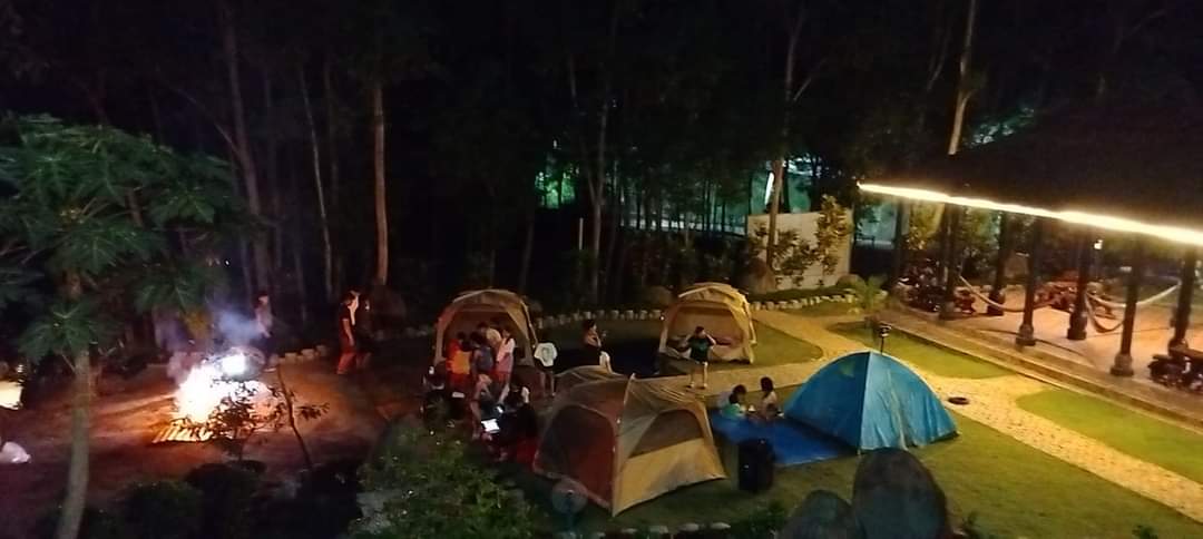 Tham gia camping cắm trại