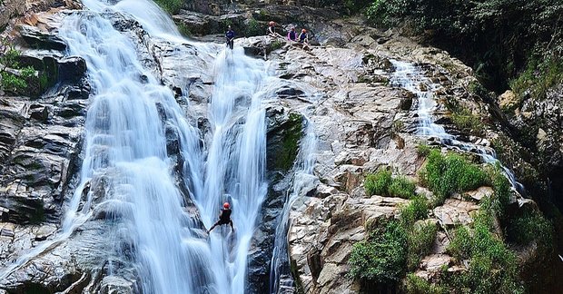 Vẻ đẹp của địa điểm thác Hang Cọp