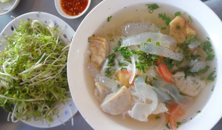 Từ Đà Nẵng đến Nha Trang ăn gì?