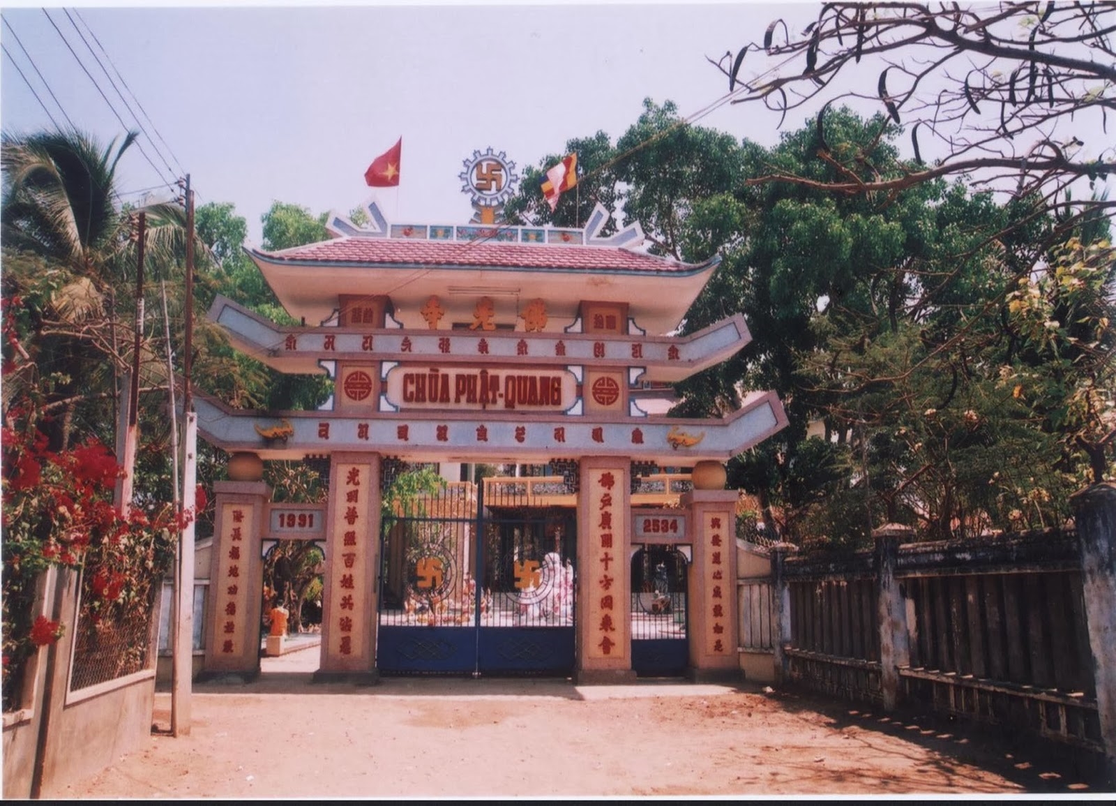 Tìm chốn an yên tại ngôi chùa cổ nhất Bình Thuận