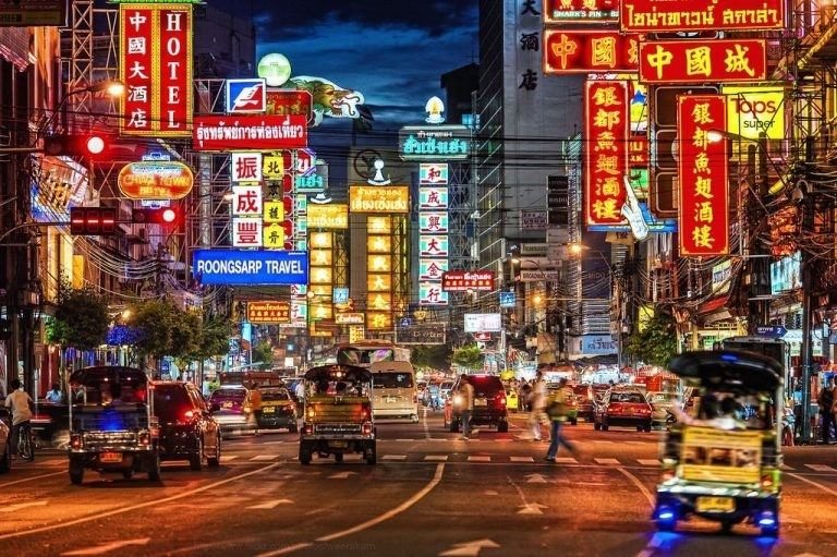 Top 9 Phố Ẩm Thực Bangkok Không Thể Bỏ Qua Với Tín Đồ Mê Ăn Uống