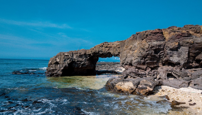 Cổng Tò Vò - Địa điểm check-in cực đẹp tại đảo Lý Sơn