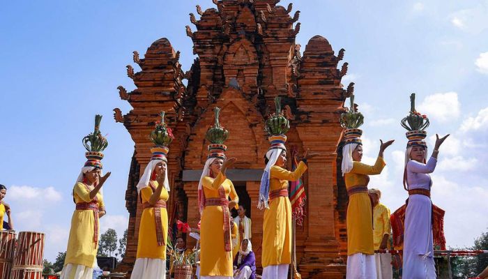 Giá Trị Văn Hóa Đặc Sắc Của Lễ hội người Chăm Phan Rang Không Thể Bỏ Lỡ