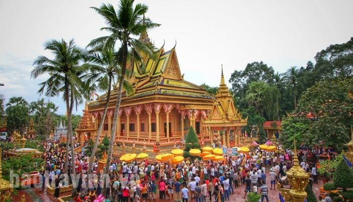 Lễ Hội Ok Om Bok – Nét Văn Hóa Đặc Trưng Của Người Khmer Nam Bộ Không Thể Bỏ Lỡ