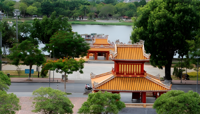 PHU VĂN LÂU - ĐỊA DANH HUẾ ĐƯỢC IN TRÊN TIỀN VIỆT NAM