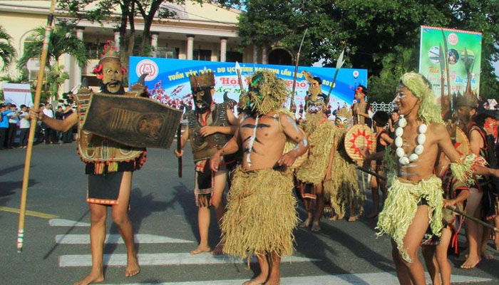 Du lịch tỉnh Kon Tum lần thứ 4- Lễ hội đường phố trong Tuần Văn hóa